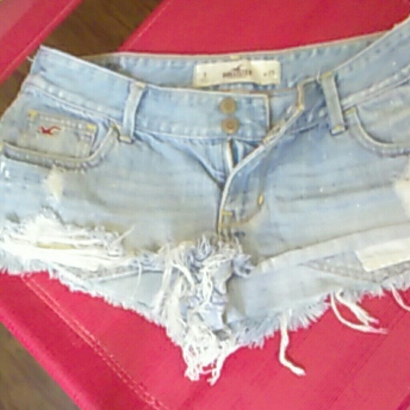 Shorts - Picture 2 of 4